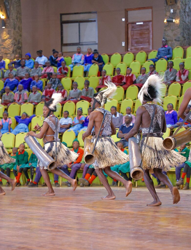 Kenya Tradition Dancers